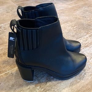 Sorel Black Ankle Heel Booties
